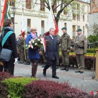 foto uroczystości przy obelisku na ulicy chmielnej 59526635_2319384991665357_2778523740894396416_n.jpg