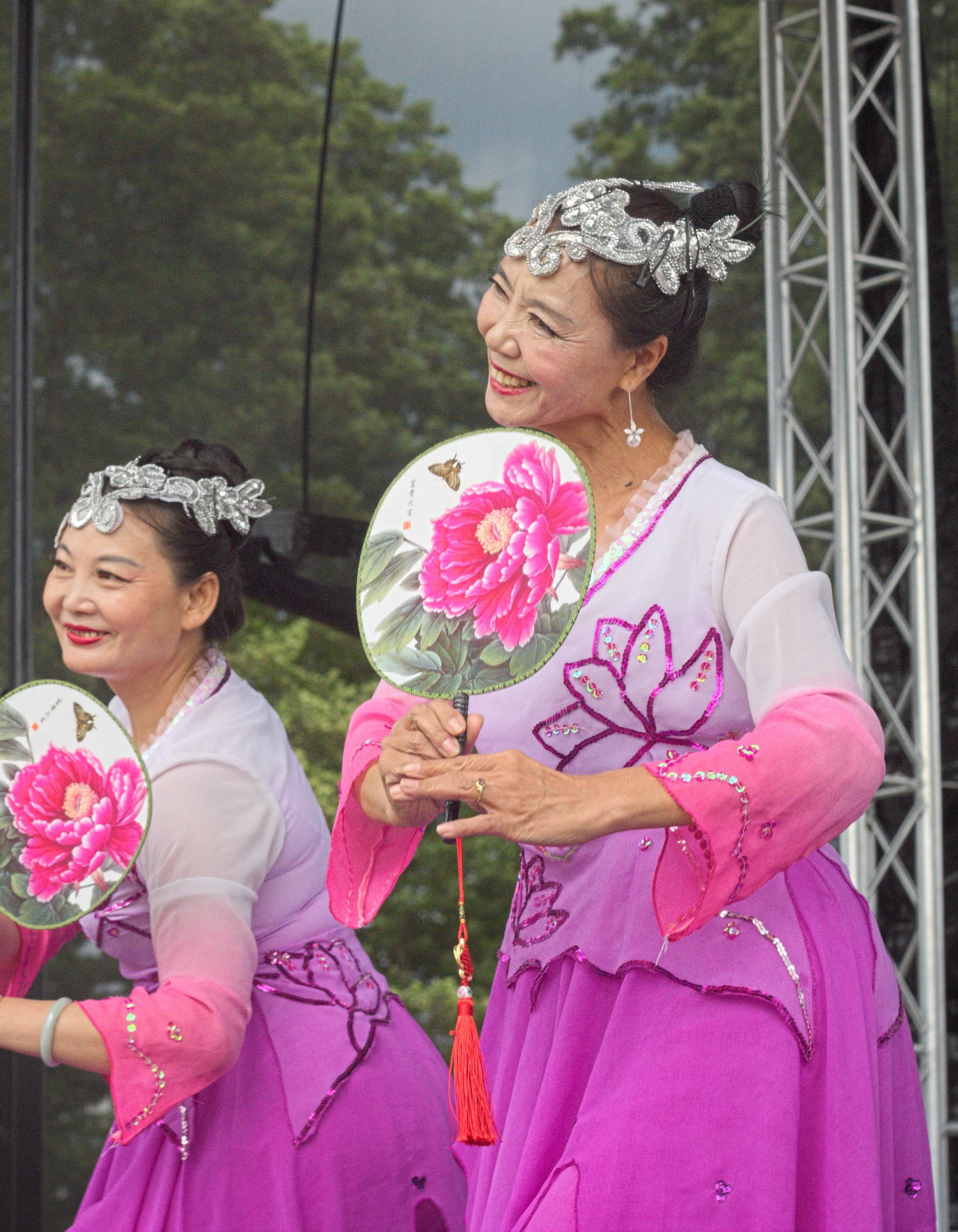 Międzynarodowy folklor na scenie w zamienicach